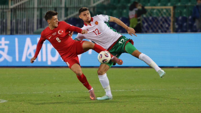 Национал подписва с Пиза