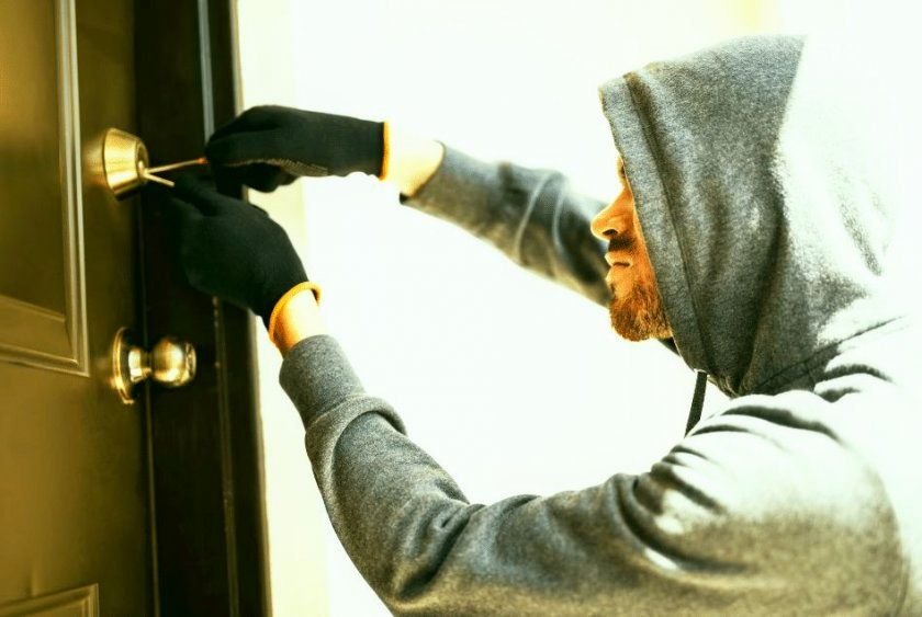 Крадци отново са зад решетките след кражба в столичния квартал &bdquo;Младост&ldquo;