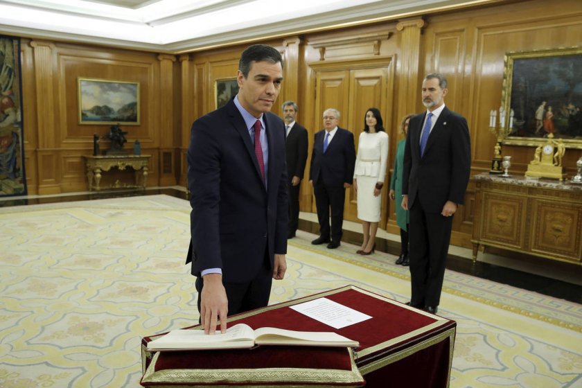 Педро Санчес положи клетва като премиер на Испания