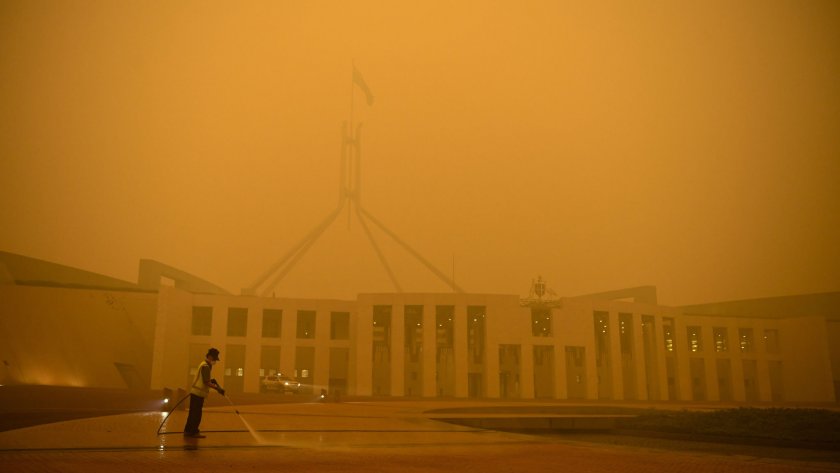 Австралия затваря няколко посолства заради пожарите