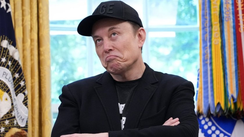 Мъск пита последователите си да купи ли &bdquo;Райънеър&ldquo;