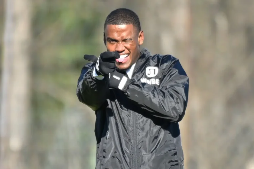 Локо Пд: Все още нямаме споразумение с Левски за Переа