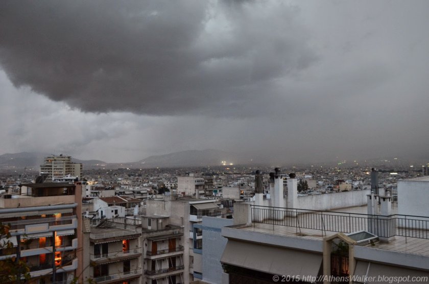 Гръцките власти с призив към жителите на Атина да останат вкъщи