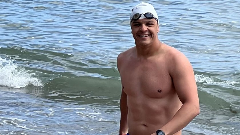 Ура! Цанко Цанков стана световен шампион по плуване на 1000 метра в ледени води