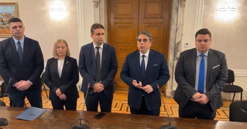 Това е изборен атентат! Така лидерът на ПП Асен Василев