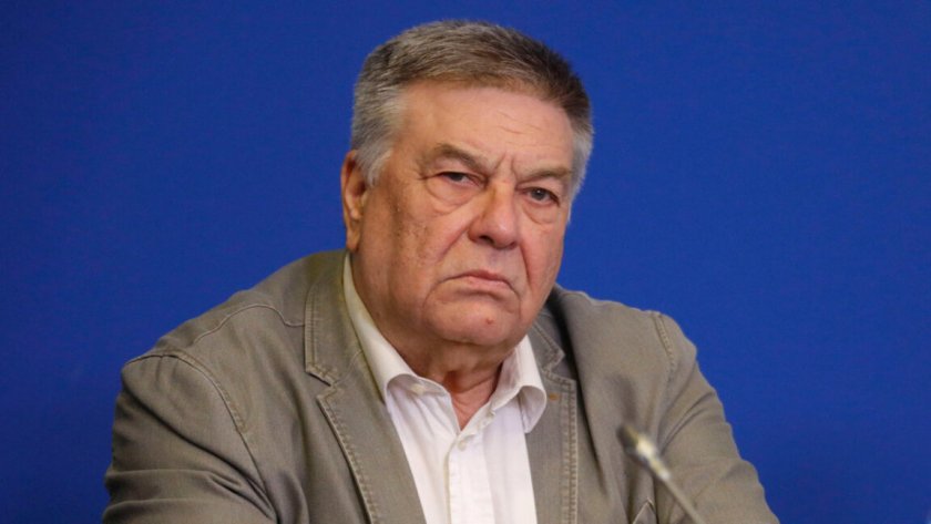 Проф. Здравко Попов: Румен Радев се насочва към патриотична и консервативна писта