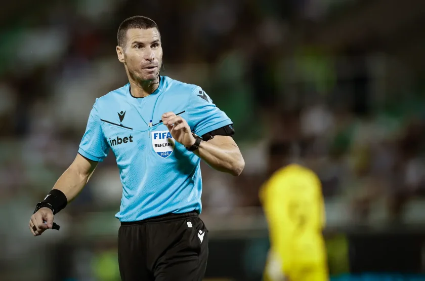 Кабаков отива към студения Север, за да надува свирката