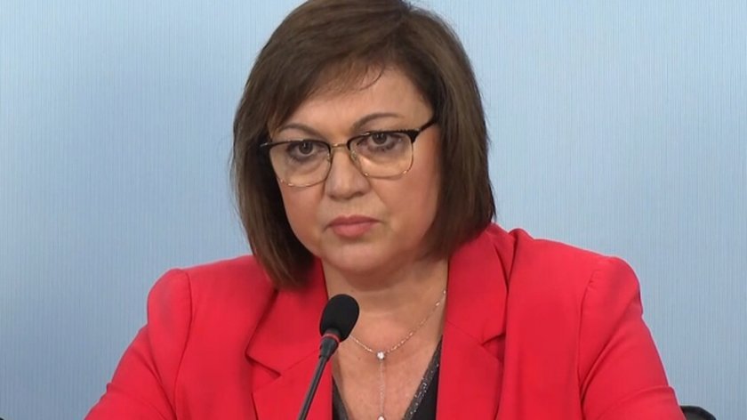 Нинова: Опашка от службогонци се изви зад Радев