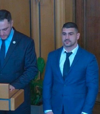 Съдът гледа мярката на столичен общинар, заловен за участие в престъпна банда