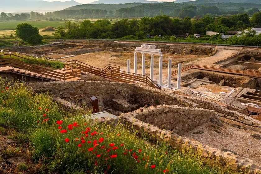 Отпускат 546 хил. евро за разкопките в Хераклея Синтика