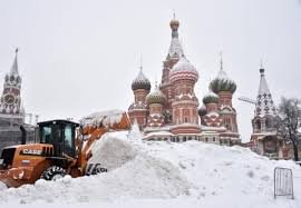 Студ и лед сковаха Москва