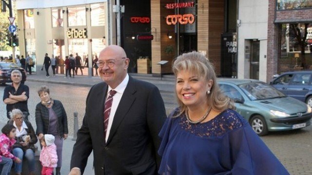 Първата ни жена - президент Илияна Йотова е омъжена за