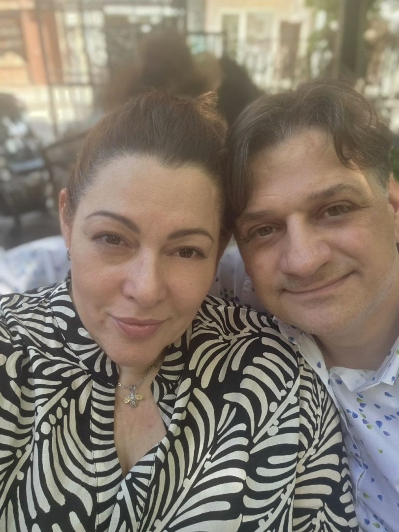 Искате масаж на лицето? Жената на Мариан Бачев прави за 63 евро