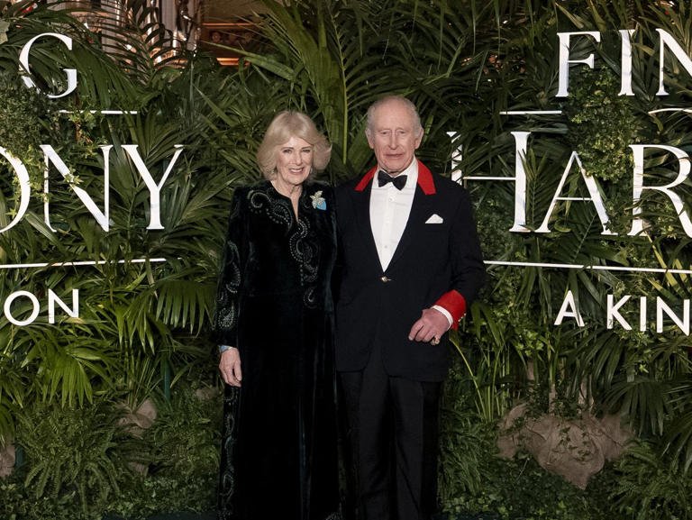 Над 200 гости се присъединиха към британския крал Чарлз III,