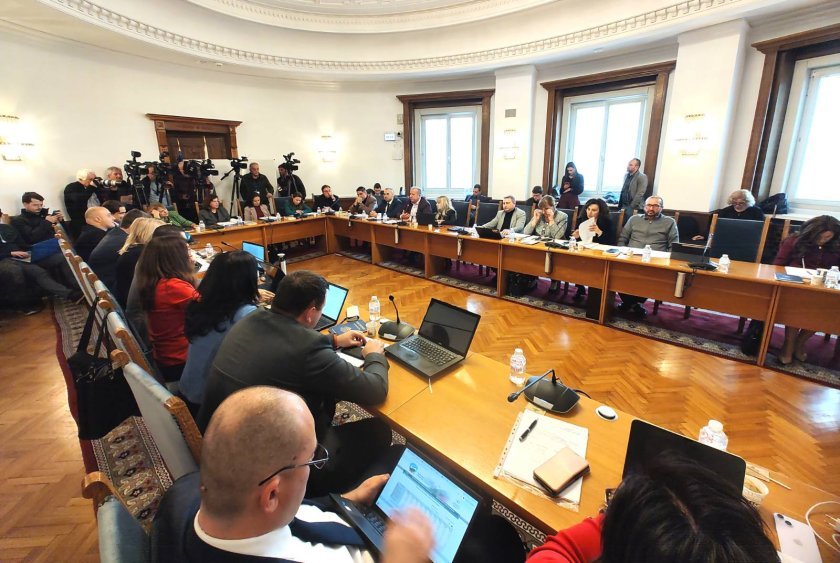 Правната комисия реши да не се унищожават архиви на КПК при закриването