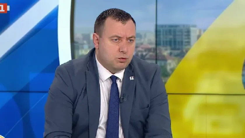 Петър Петров: Няма симпатизант на Радев, който да не желае той да направи коалиция с "Възраждане"