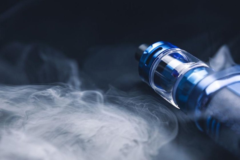 Повдигнаха обвинение на млад мъж, държал контрабандни електронни цигари в София