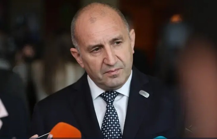 Радев обсъди проекта с оптичните кабели в Черно море с инвеститорите