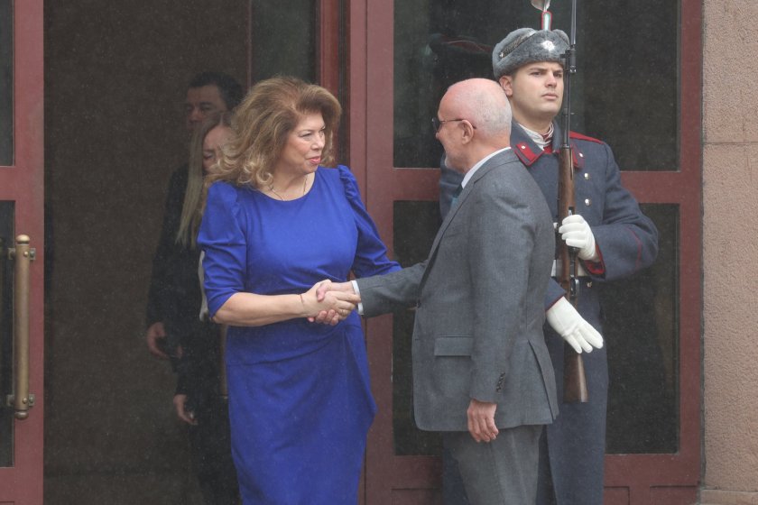 Продължават консултациите при президента за служебен премиер