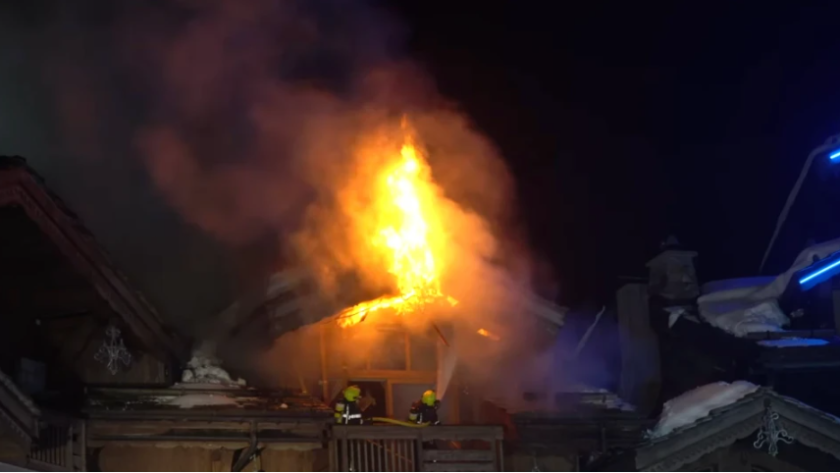 Пожар пламна в петзвезден хотел в ски курорта Куршавел във