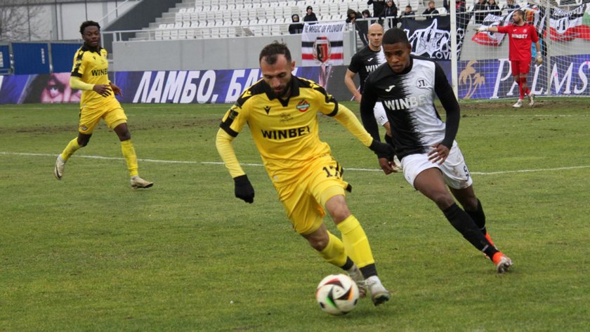 Крушарски обяви: Переа отива в Левски!