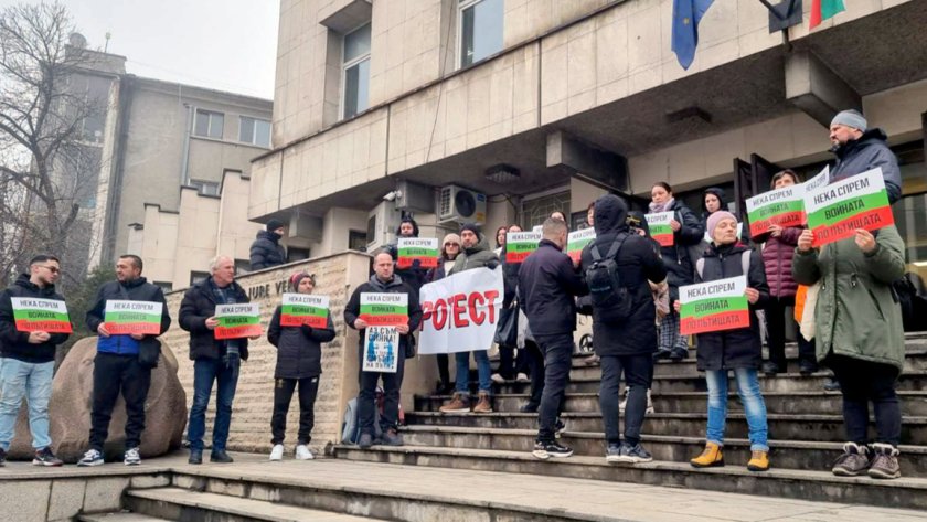 Искат "задържане под стража" за обвинения за смъртта на д-р Цветан Костадинов