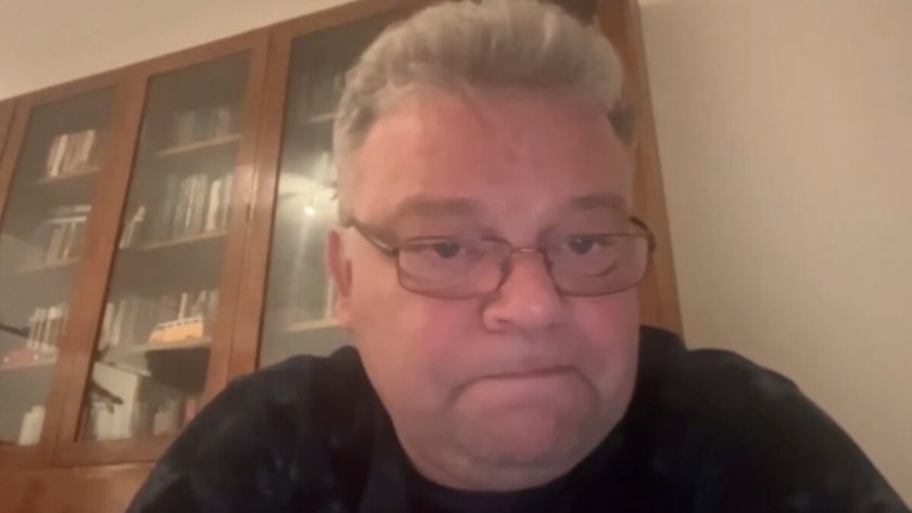 Виждам слизането на Радев на терена като ход на самата