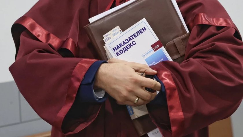 Основната заплата на висш магистрат става 4874 евро