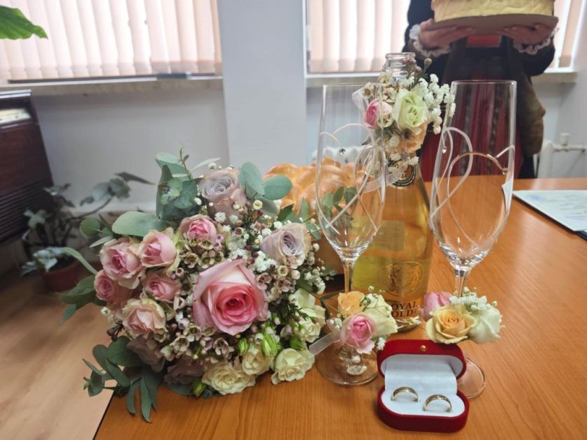 Любовта и романтиката са във въздуха, а за много двойки