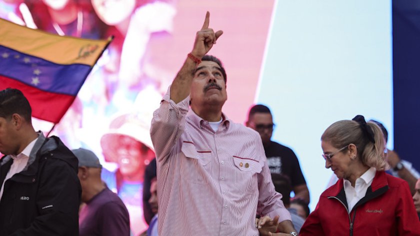 Аржентина иска от САЩ да екстрадира Мадуро