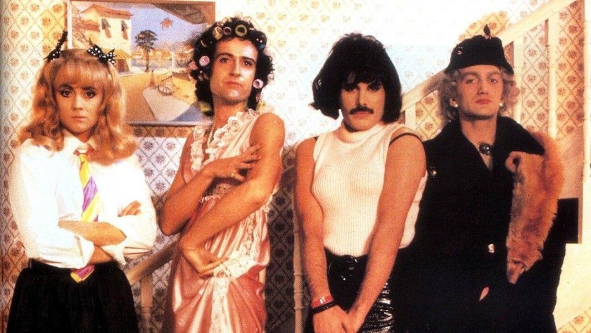 Гей пропаганда? Глобиха руснак за снимка на &bdquo;Куин&ldquo; от 1984 г.