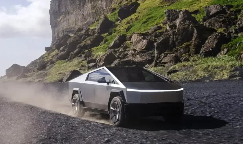 Взеха книжката на българин с "Тесла" в Румъния