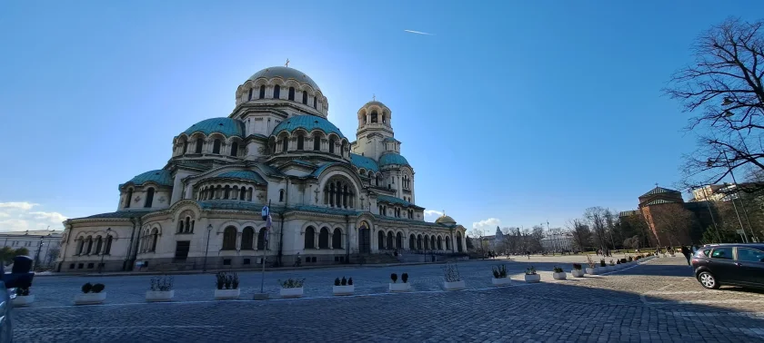 КЛЮЧОВ ДЕН: Ще прекръстят ли площад "Св. Александър Невски"?