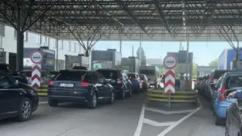 Полицайка от Враца грозно погази закона на &bdquo;Капитан Андреево&ldquo;