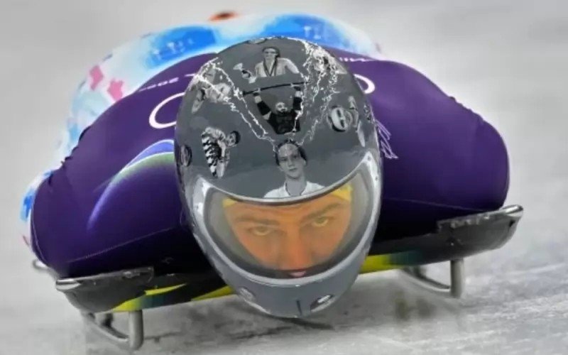 МОК забрани на украински спортист да носи каска с образи на убити войници