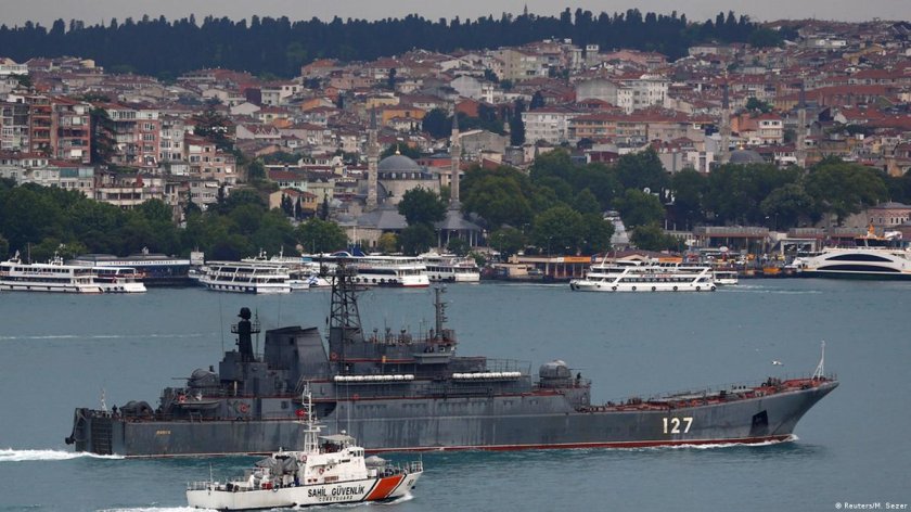 Спряха движението през Босфора