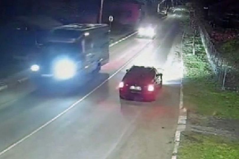 Пуснаха кадри от изтеглянето на кемпера, в който бяха открити трите тела