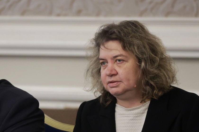 Киселова: Нека дадем поне 100 часа на Крум Зарков, защото 100 дни няма да има