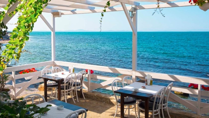 Тц, няма спекула, само "леко поскъпване": С 15% по-високи цени ни чакат на морето