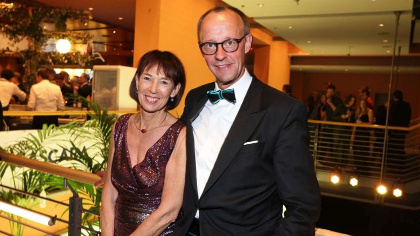 Жената на Мерц се преби с колело 