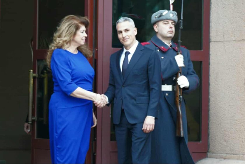 Йотова посреща Гюров на "Дондуков"2 утре 