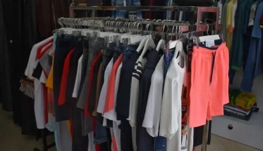 ЕС иска да забрани унищожаването на непродадени дрехи и обувки