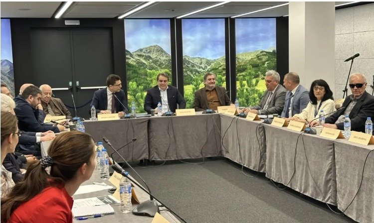 Асен Василев дава идеи как българите отново да станат 9 милиона 