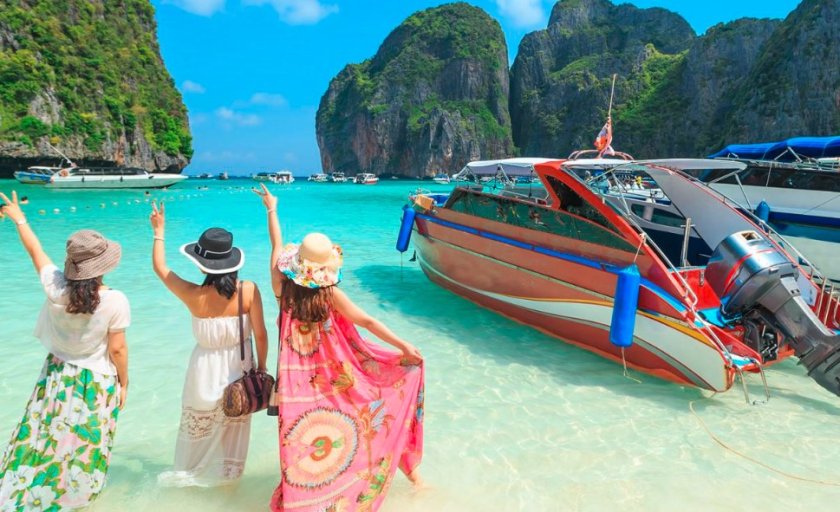 Бедните българи: Бум на ранните резервации за круизи и далечни дестинации