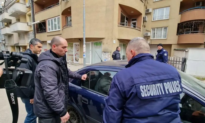 Майката на убиеца от "Подуяне" е спасена, дъщеря му се бори за живота си