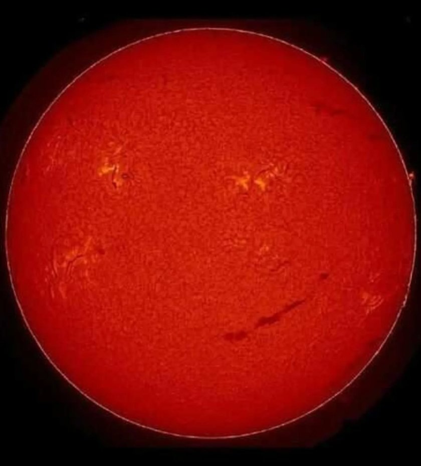 Рядък феномен: Слънцето &bdquo;се усмихна&ldquo;