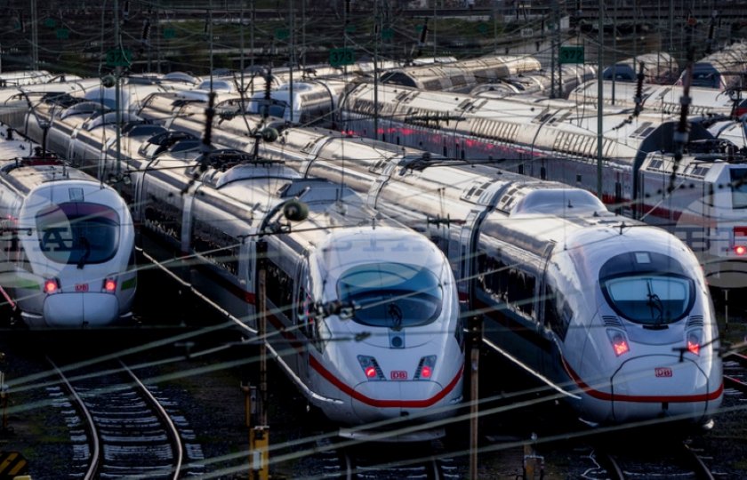 Кибератака спря системите за продажба на билети за германските железници