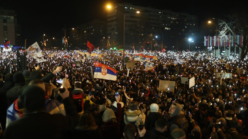 Хиляди излязоха на протест в Сърбия