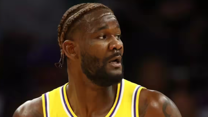 Спипаха баскетболист на Лейкърс с марихуанка