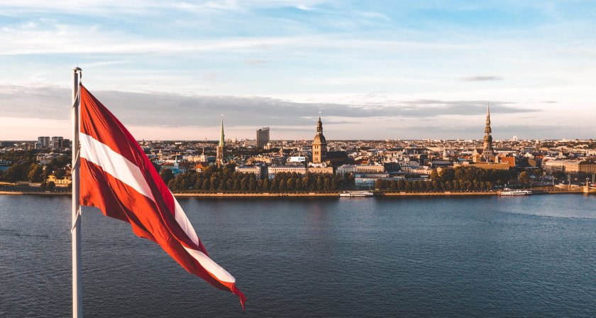 Латвия иска да забрани частните рускоезични радиостанции